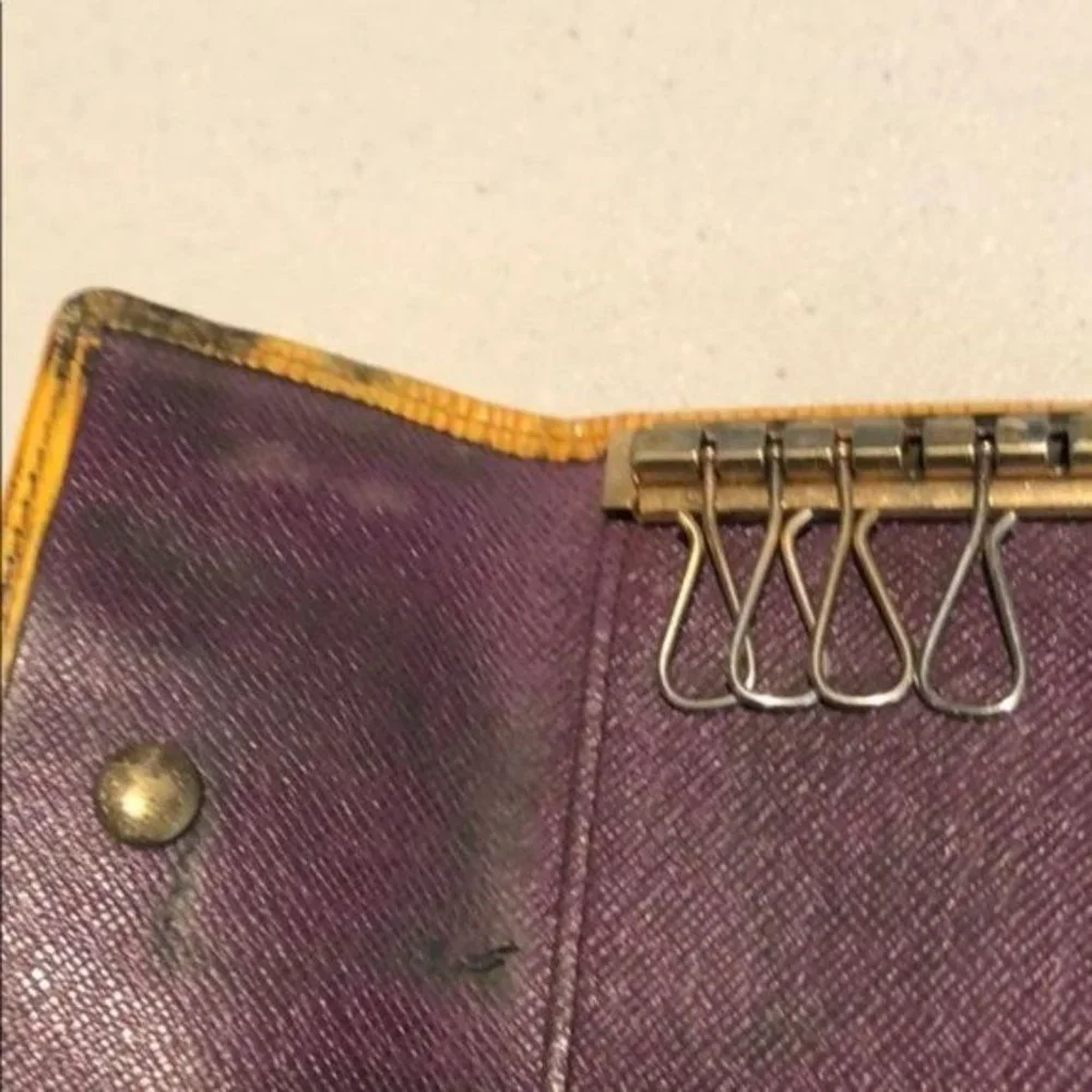 Louis Vuitton Key Holder/Wallet #381💥PRICE DROP💥